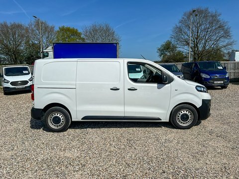 Vauxhall Vivaro Swb L1h1 Low DV22AMO #5
