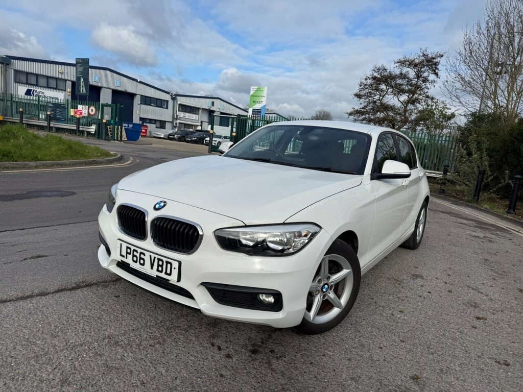 BMW 1 Series 1.5L Se White