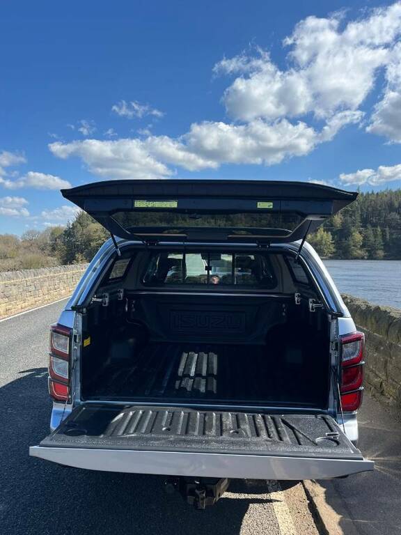 Isuzu D-Max 1.9 Dl40 Double Cab 4X4 - 2025 75 Silver #3