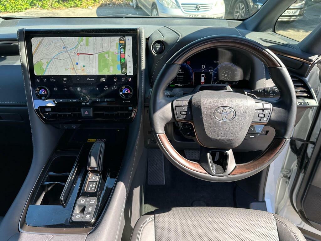 Toyota Alphard Outstanding Low Miles Hybrid 2.5 White #6