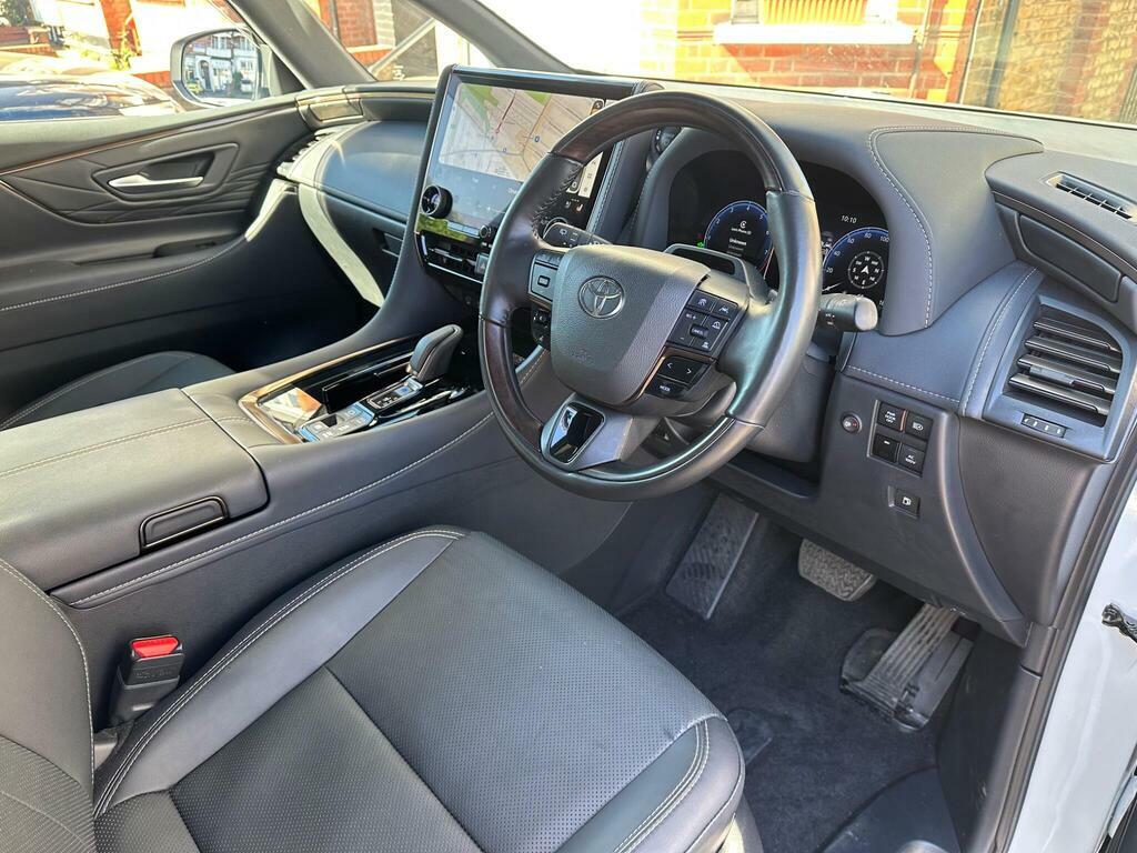 Toyota Alphard Outstanding Low Miles Hybrid 2.5 White #3
