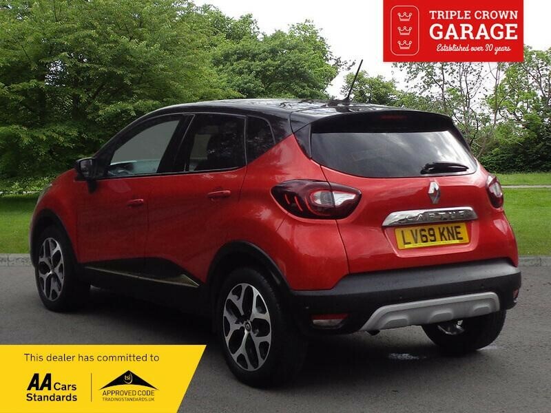 Renault Captur Gt Line Tce LV69KNE Black #2