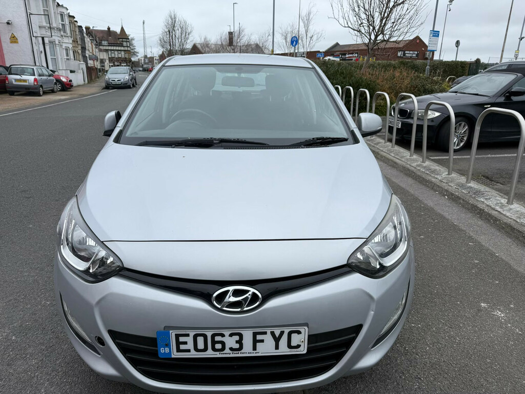 Hyundai I20 1.1 Crdi Active Hatchback Euro 5 Silver #6