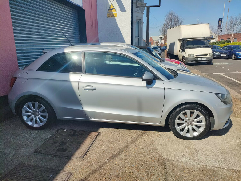 Audi A1 1.6 Tdi Sport Hatchback Euro 5 SB12FYS Silver #4