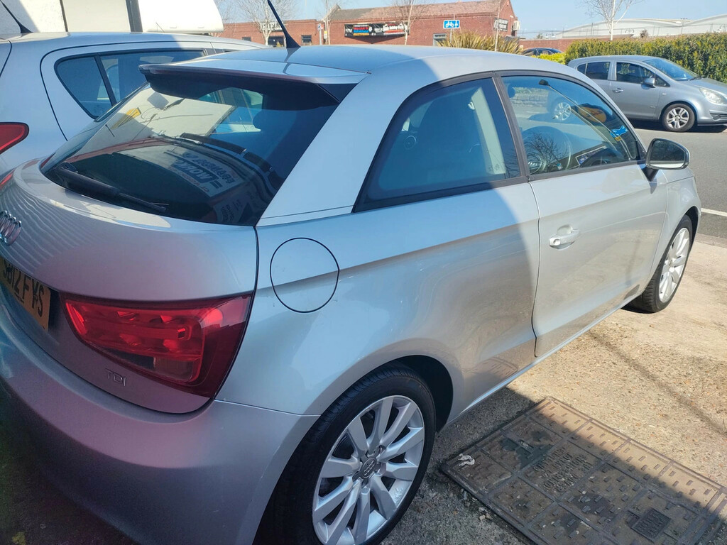 Audi A1 1.6 Tdi Sport Hatchback Euro 5 SB12FYS Silver #2