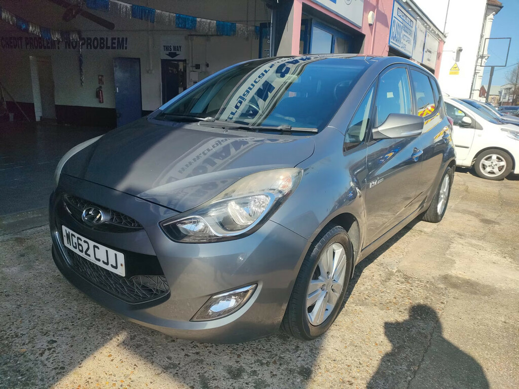 Hyundai Ix20 1.6 Crdi Style Hatchback Euro 5 Grey