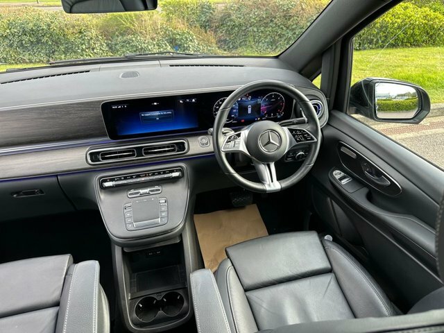 Mercedes-Benz V Class V300d Premium Mpv FJ74TMY Black #6