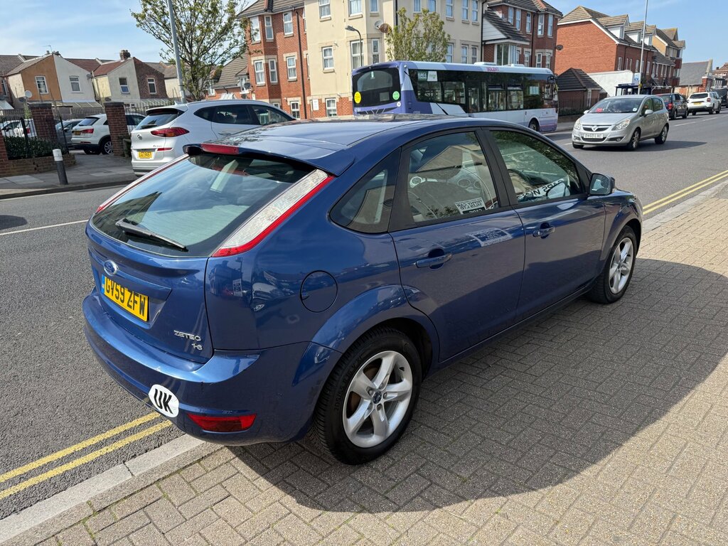 Ford Focus 1.6 Zetec S Hatchback 157 Gkm, Blue #2