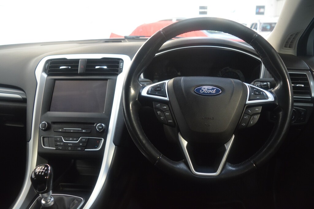 Ford Mondeo 1.5 Zetec Econetic Tdci 114 Bhp  #6