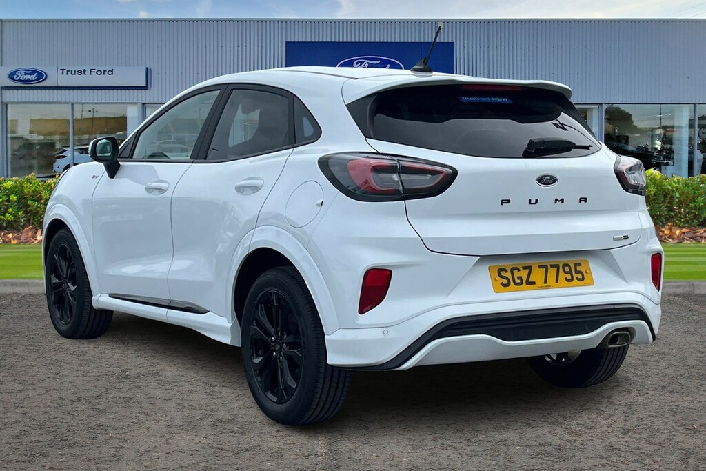 Ford Puma 1.0 Ecoboost Hybrid Mhev St-line SGZ7795 White #2