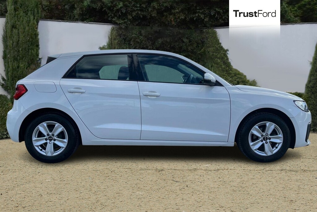 Audi A1 25 Tfsi Technik Bluetooth Usb Connection BG72HXO White #3