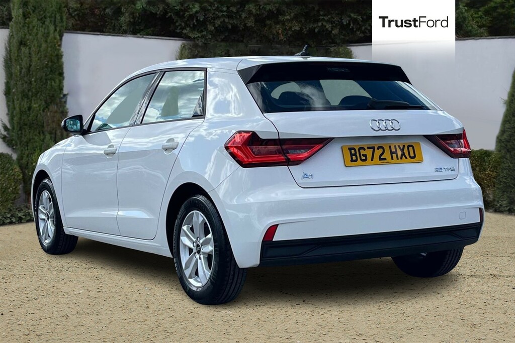Audi A1 25 Tfsi Technik Bluetooth Usb Connection BG72HXO White #2