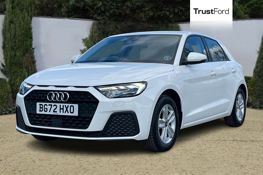 Audi A1 25 Tfsi Technik Bluetooth Usb Connection BG72HXO White #5