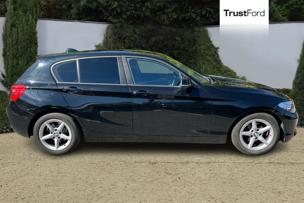 BMW 1 Series 116D Efficientdynamics Plus Genuine Low Miles YB66UGS Black #3