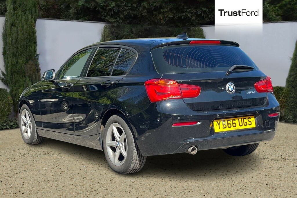 BMW 1 Series 116D Efficientdynamics Plus Genuine Low Miles YB66UGS Black #2