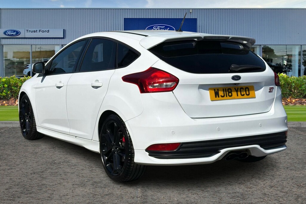 Ford Focus 2.0T Ecoboost St-3 Navigation With Rear Parkin White #2