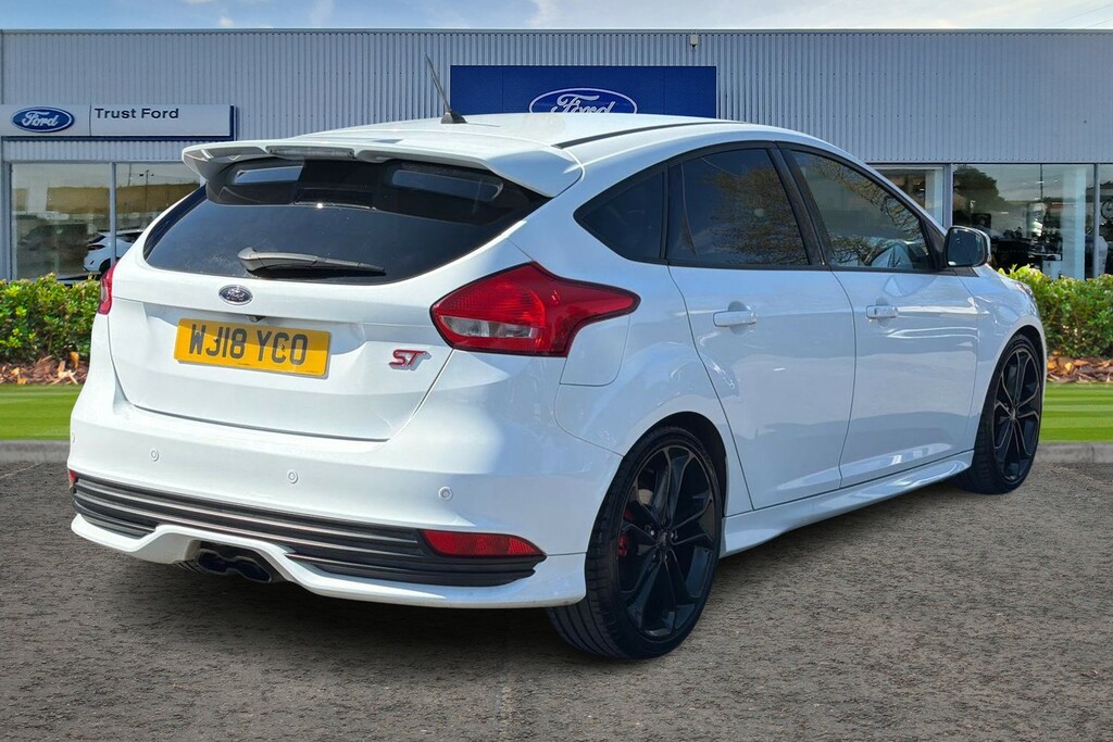 Ford Focus 2.0T Ecoboost St-3 Navigation With Rear Parkin White #4