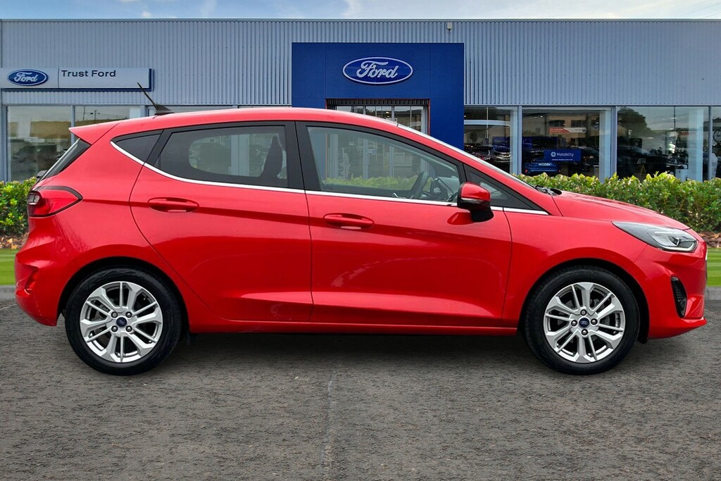 Ford Fiesta 1.0 Ecoboost Hybrid Mhev 125 Titanium YG23VSF Red #3