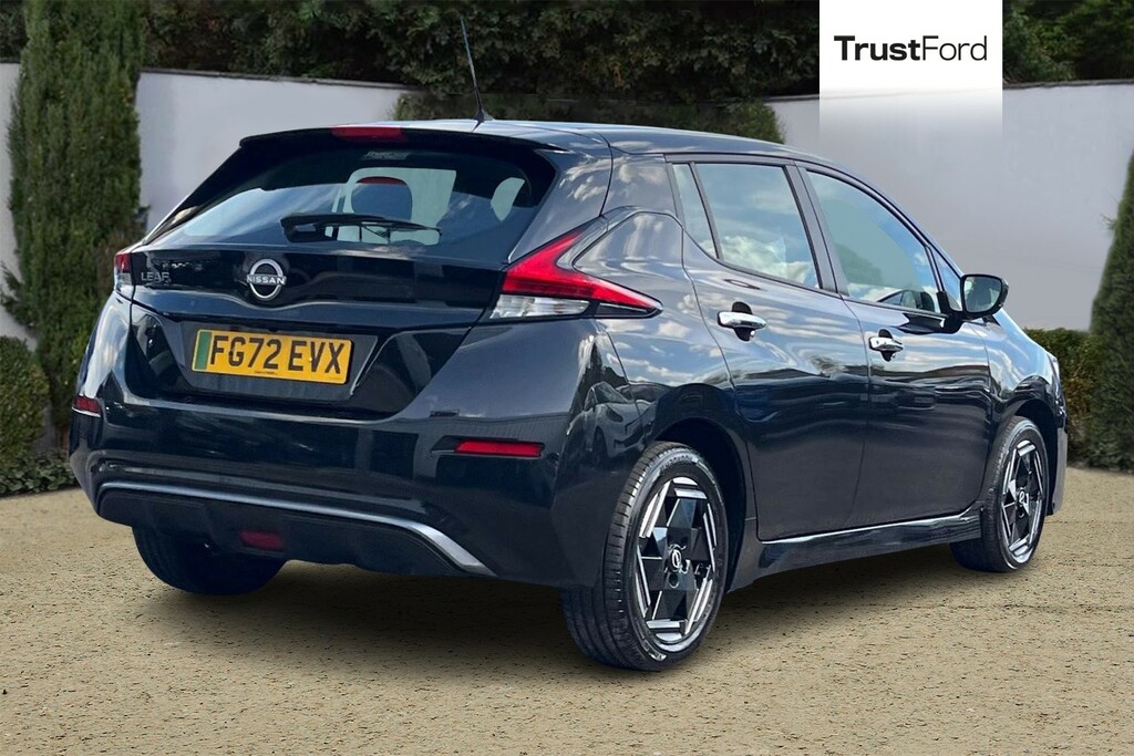 Nissan Leaf 39Kwh Acenta Hatchback 150 Ps FG72EVX Black #4