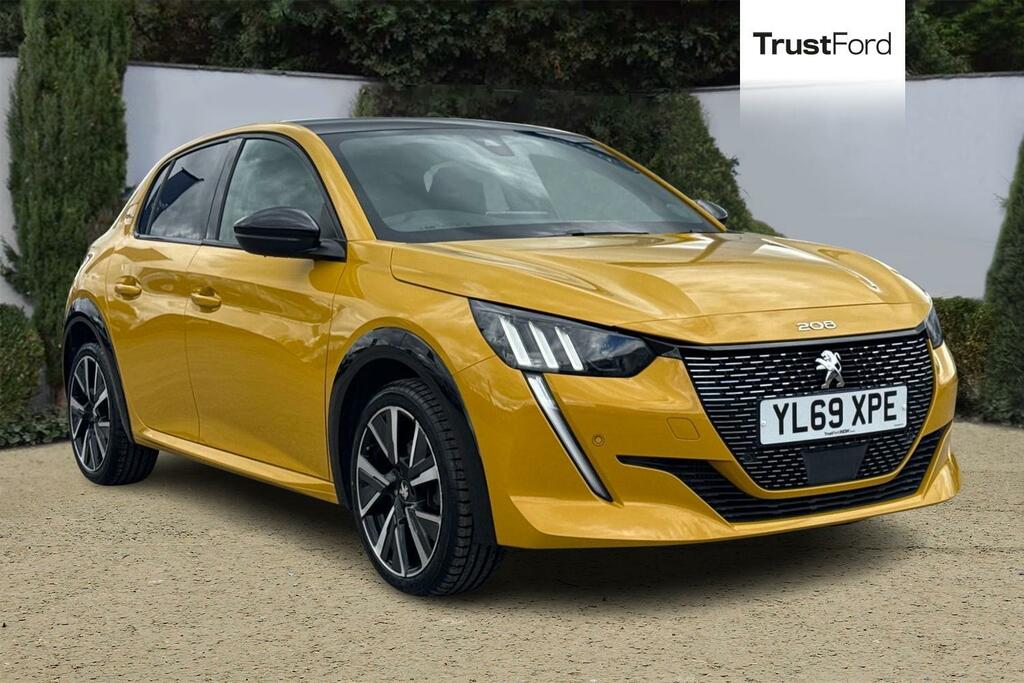 Peugeot 208 1.2 Puretech 130 Gt Line 5Dr- With Reversing Camer Yellow
