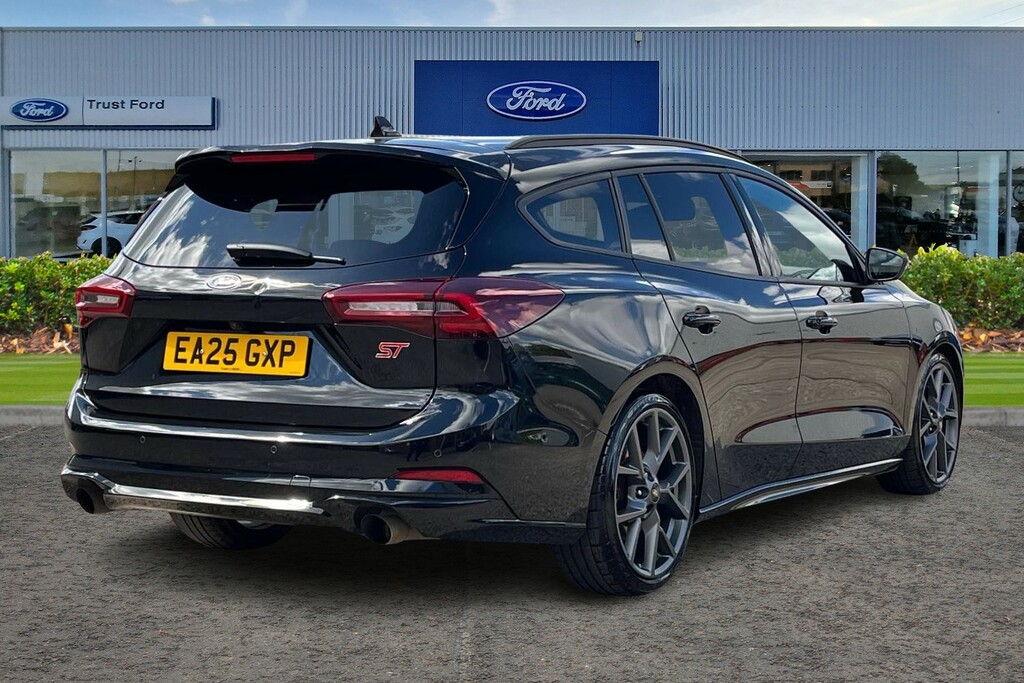 Ford Focus 2.3T Ecoboost St Estate Euro 6 S Black #4
