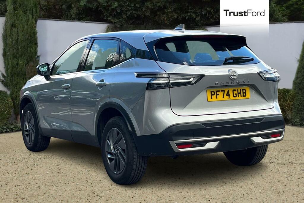 Nissan Qashqai 1.3 Dig-t Mh Acenta Premium Rear Camera Apple PF74GHB Silver #2