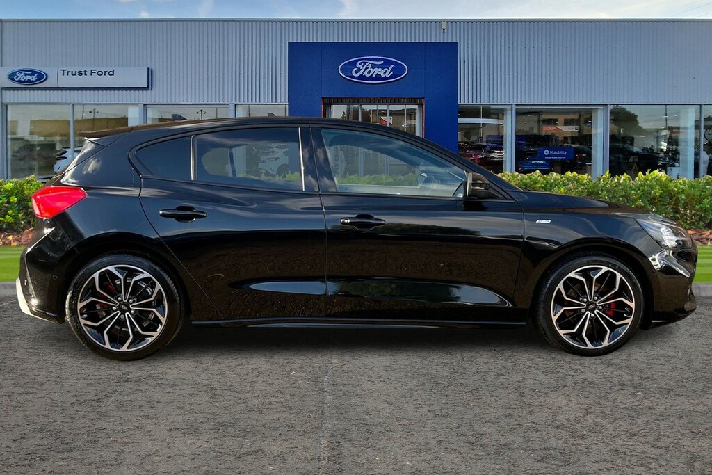 Ford Focus 1.5 Ecoblue 120 St-line X FJ70OCS Black #3