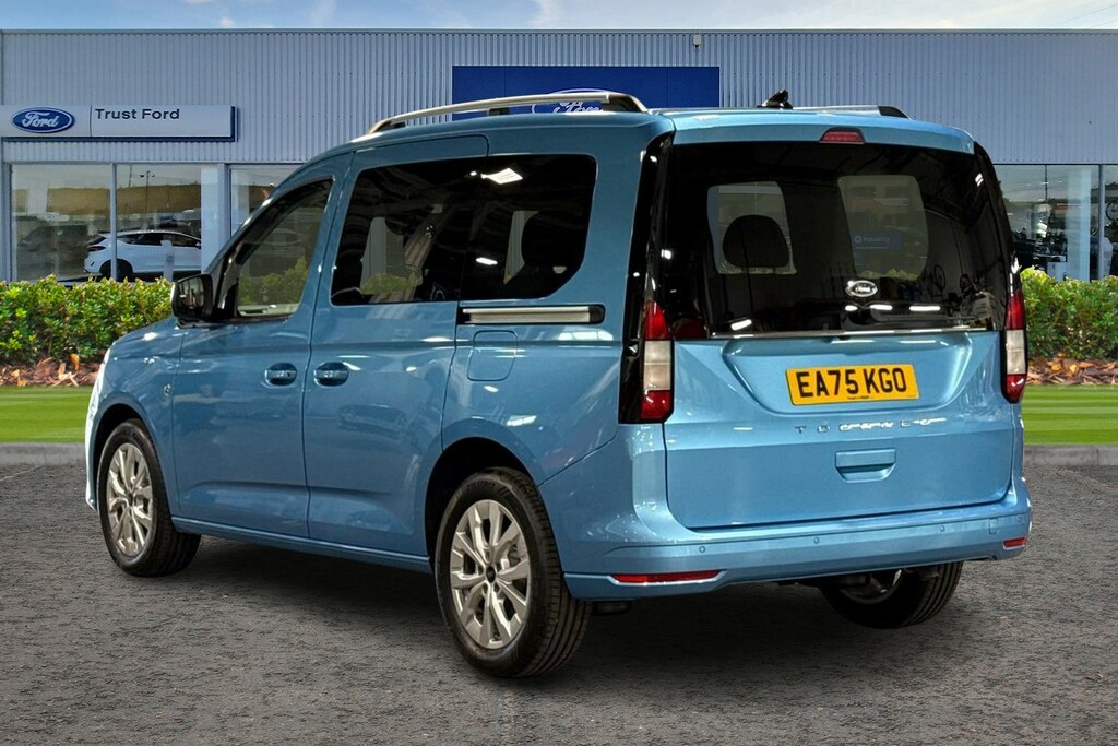 Ford Tourneo Connect 2.0 Ecoblue Titanium Mpv Dct Euro 6 S Blue #2