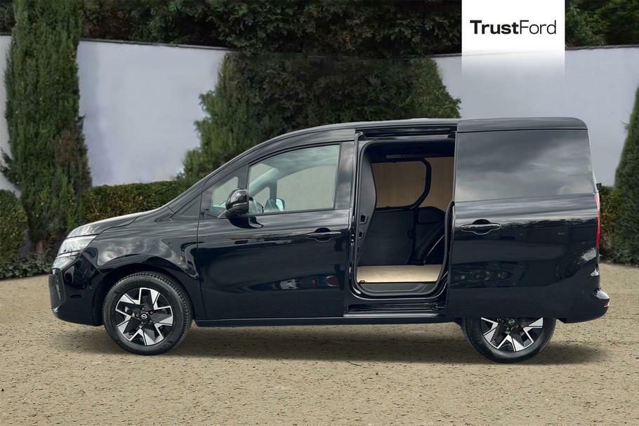 Nissan TOWNSTAR Tekna L1 Swb 1.3 Black #5