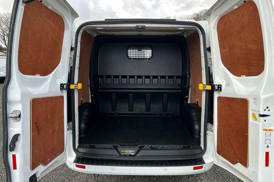 Ford Transit Custom 320 Limited L1 Swb Double Cab In Van Fwd 2.0 HT71NXH White #5