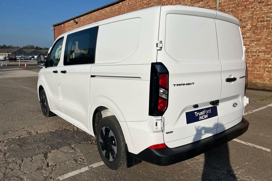 Ford Transit Custom 320 Trend L1 Swb Double Cab In Van Fwd 2.5 Ph White #2