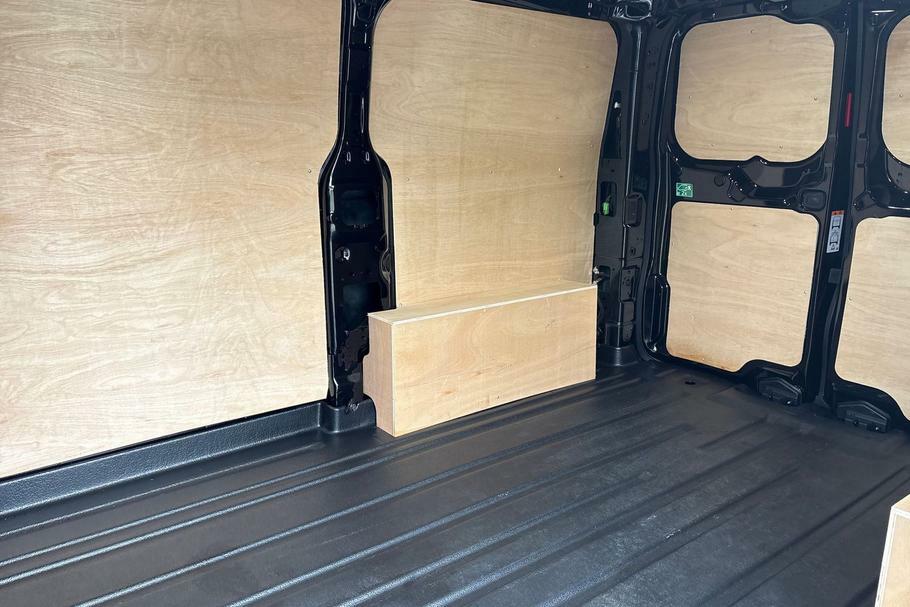 Ford Transit Custom 280 Limited L1 Swb Fwd 2.0 Ecoblue 136Ps WR75JCU Black #4
