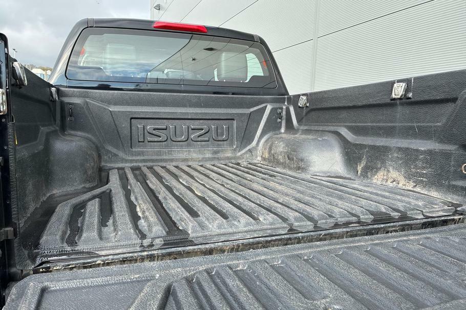 Isuzu D-Max Dl40 1.9 Dl40 4X4 Double Cab Pick Up CU23TXV Black #4