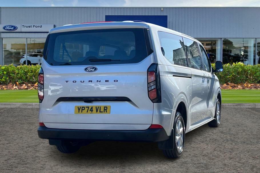 Ford Tourneo Custom 320 Zetec L2 Lwb 9 Seat Minibus 2.0 Ecoblue 136Ps Silver #4