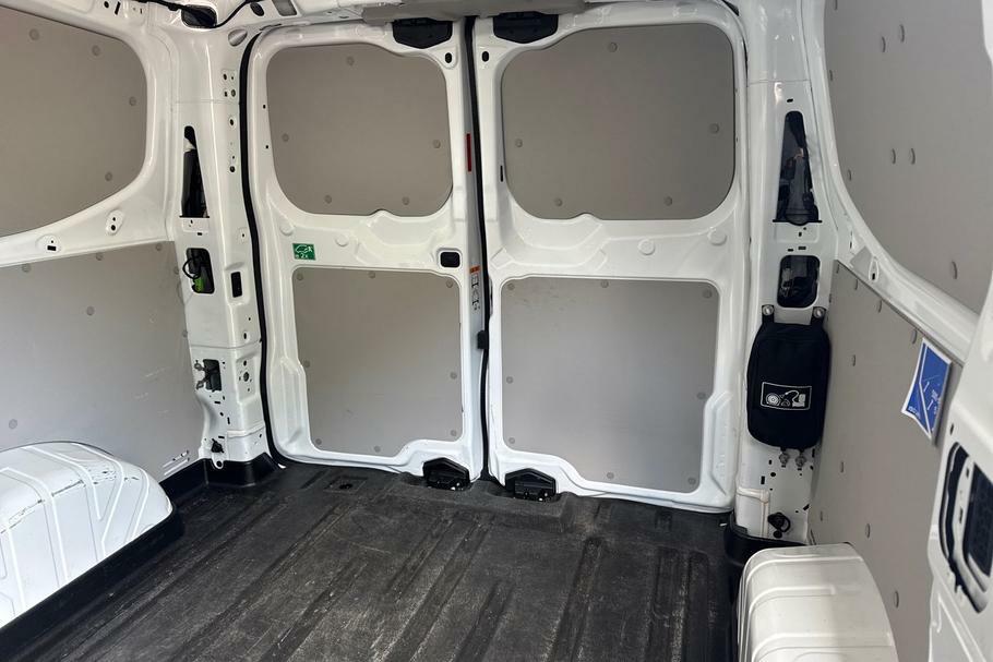 Ford Transit Custom 320 Limited L1 Swb Fwd 2.0 Ecoblue 136Ps Low WR75UXX White #4