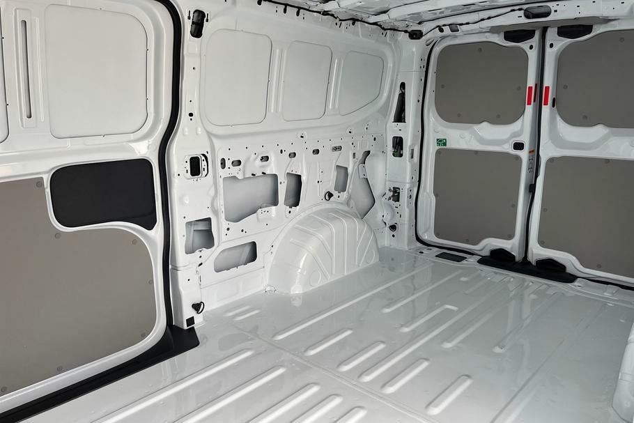 Ford Transit Custom 320 Trend L2 Lwb Rwd 100Kw 65Kwh Low Roof HT74EJG White #4
