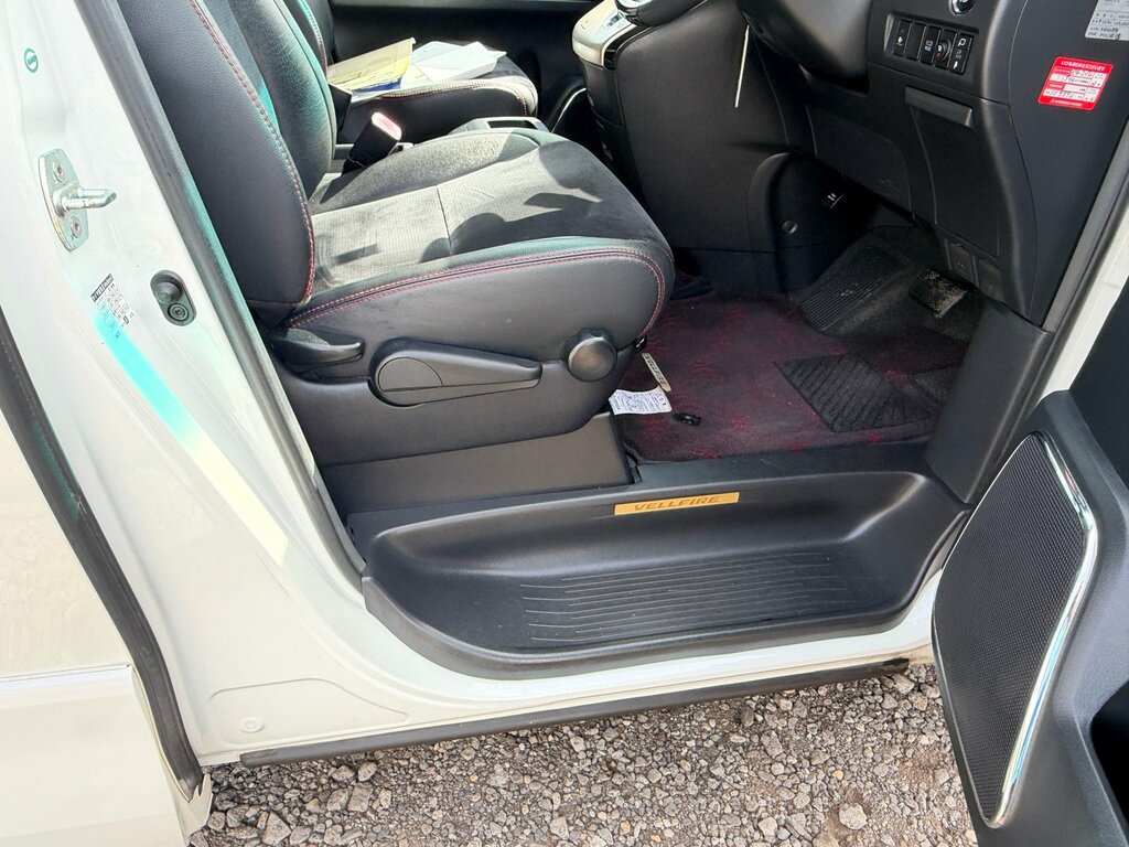 Toyota Vellfire 6 Hybrids Available Black #22