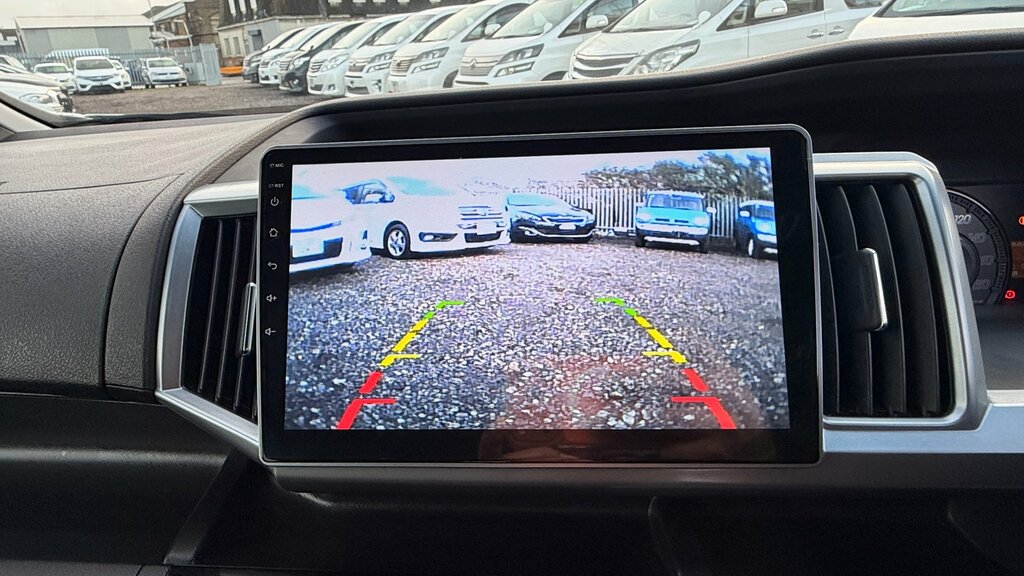 Honda StepWagon Spada Cool Sprit 8 Seater Carplay White #4
