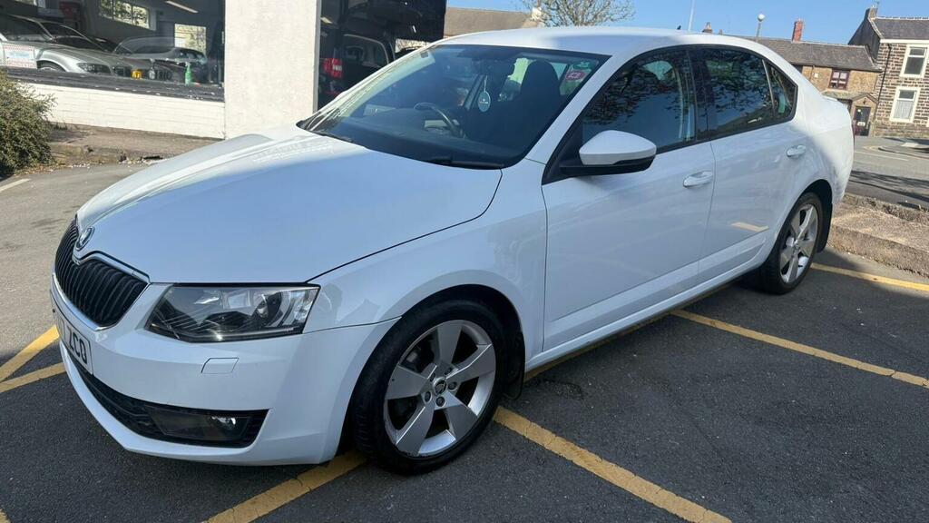 Skoda Octavia Hatchback 1.4 Tsi Se Sport Euro 6 Ss 2017 VX17ZCO White #6