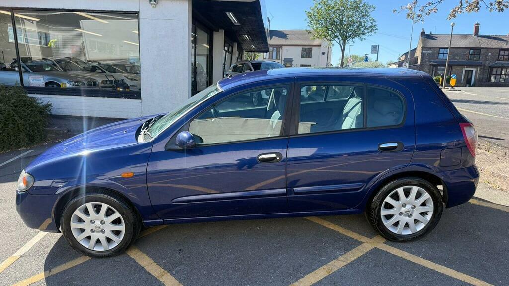 Nissan Almera Hatchback Black #16
