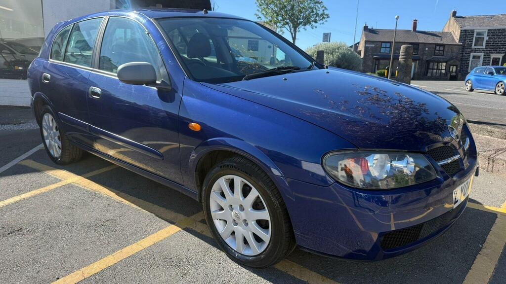 Nissan Almera Hatchback Black #7