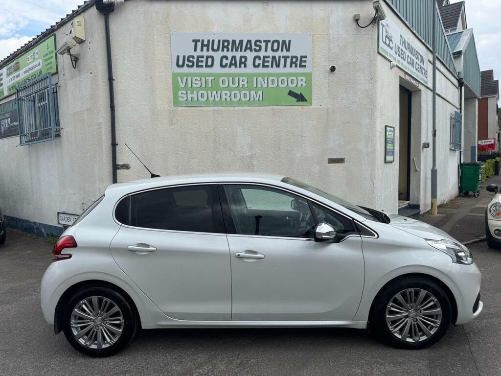Peugeot 208 Hatchback 1.2 Puretech Allure Euro 6 201666 KM66WPZ White #6