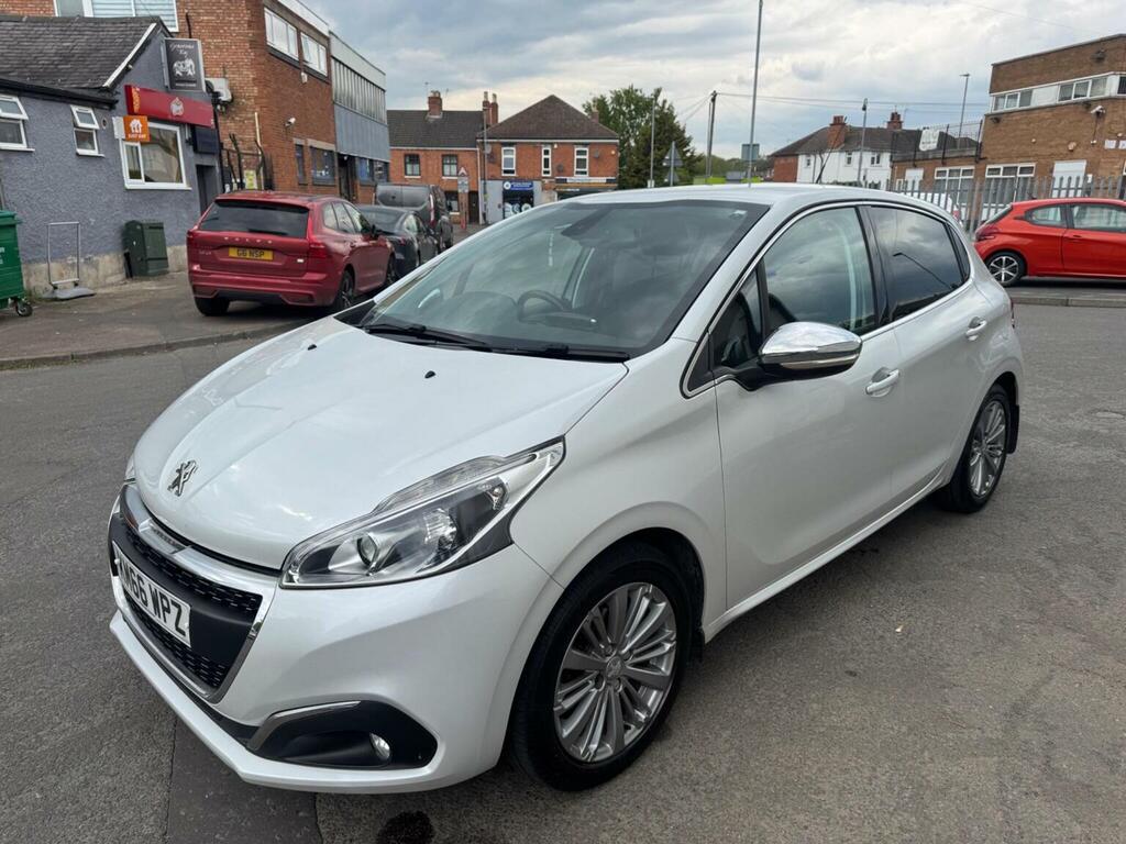 Peugeot 208 Hatchback 1.2 Puretech Allure Euro 6 201666 KM66WPZ White #3