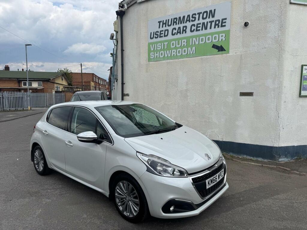 Peugeot 208 Hatchback 1.2 Puretech Allure Euro 6 201666 White