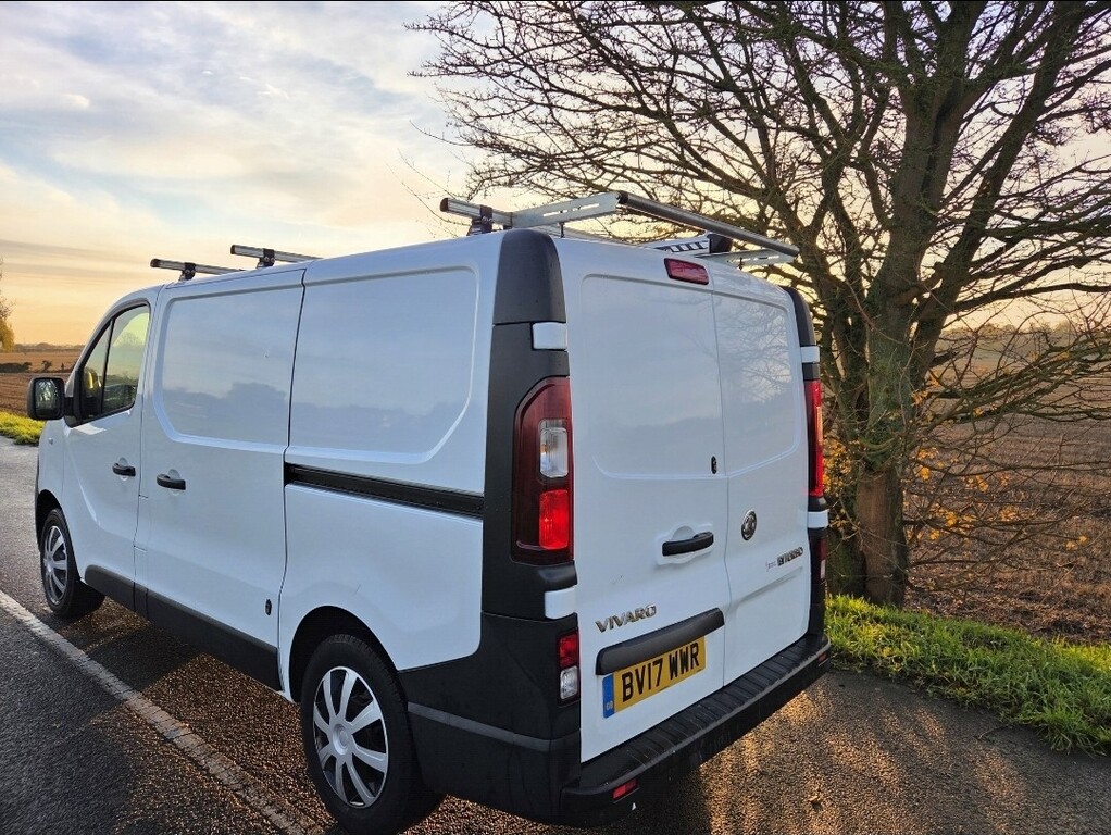 Vauxhall Vivaro Panel Van 1.6 Cdti 2700 Biturbo 2017 BV17WWR White #3