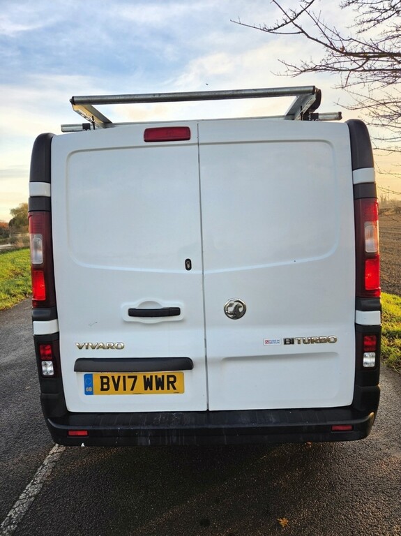 Vauxhall Vivaro Panel Van 1.6 Cdti 2700 Biturbo 2017 BV17WWR White #4