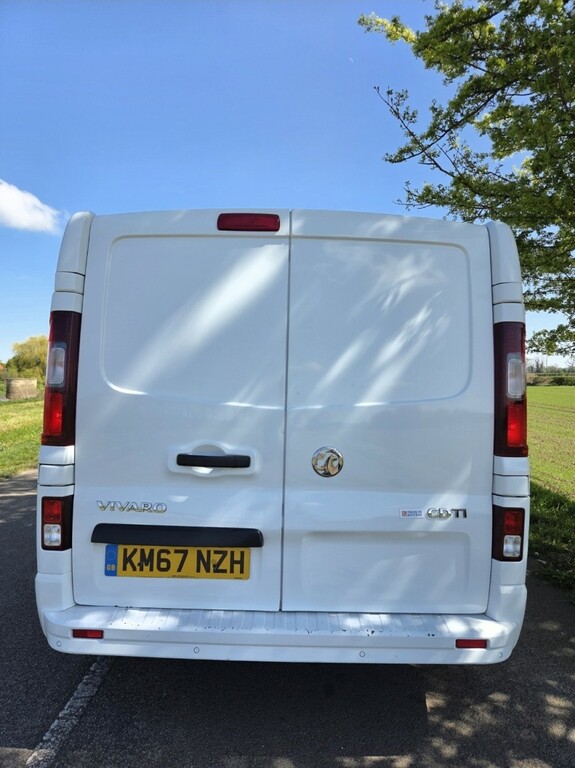Vauxhall Vivaro Panel Van 1.6 Cdti 2700 Sportive 2018 KM67NZH White #4