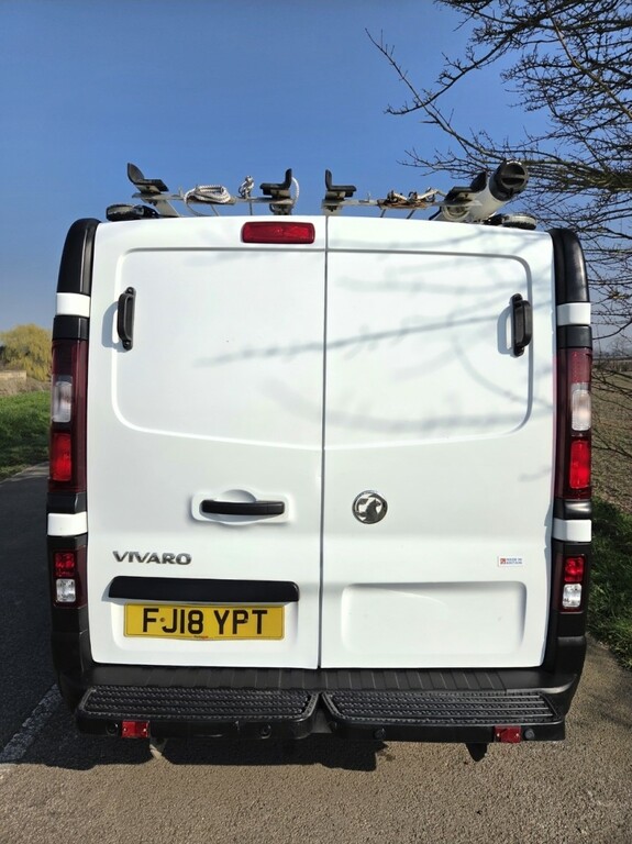 Vauxhall Vivaro Panel Van 1.6 Cdti 2900 2018 FJ18YPT White #4