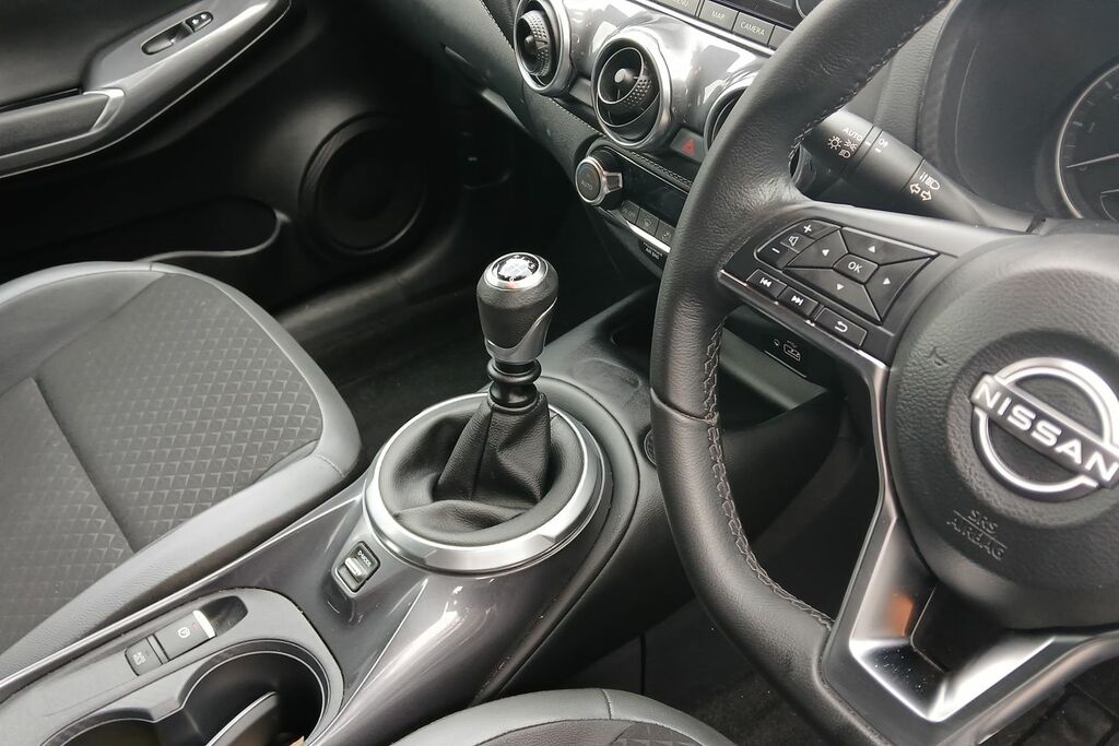 Nissan Juke Nissan Juke 1.0 Dig T N Connecta Suv LT23CLF #6