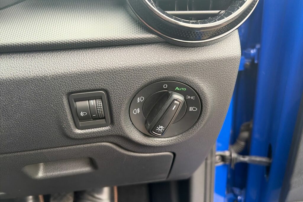 Skoda Fabia Skoda Fabia Hatch 1.0 Tsi Se Comfort Hatchback ... MW22UUG #4
